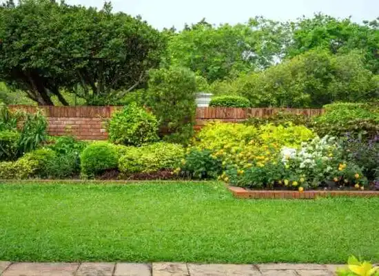 landscaping services Girard